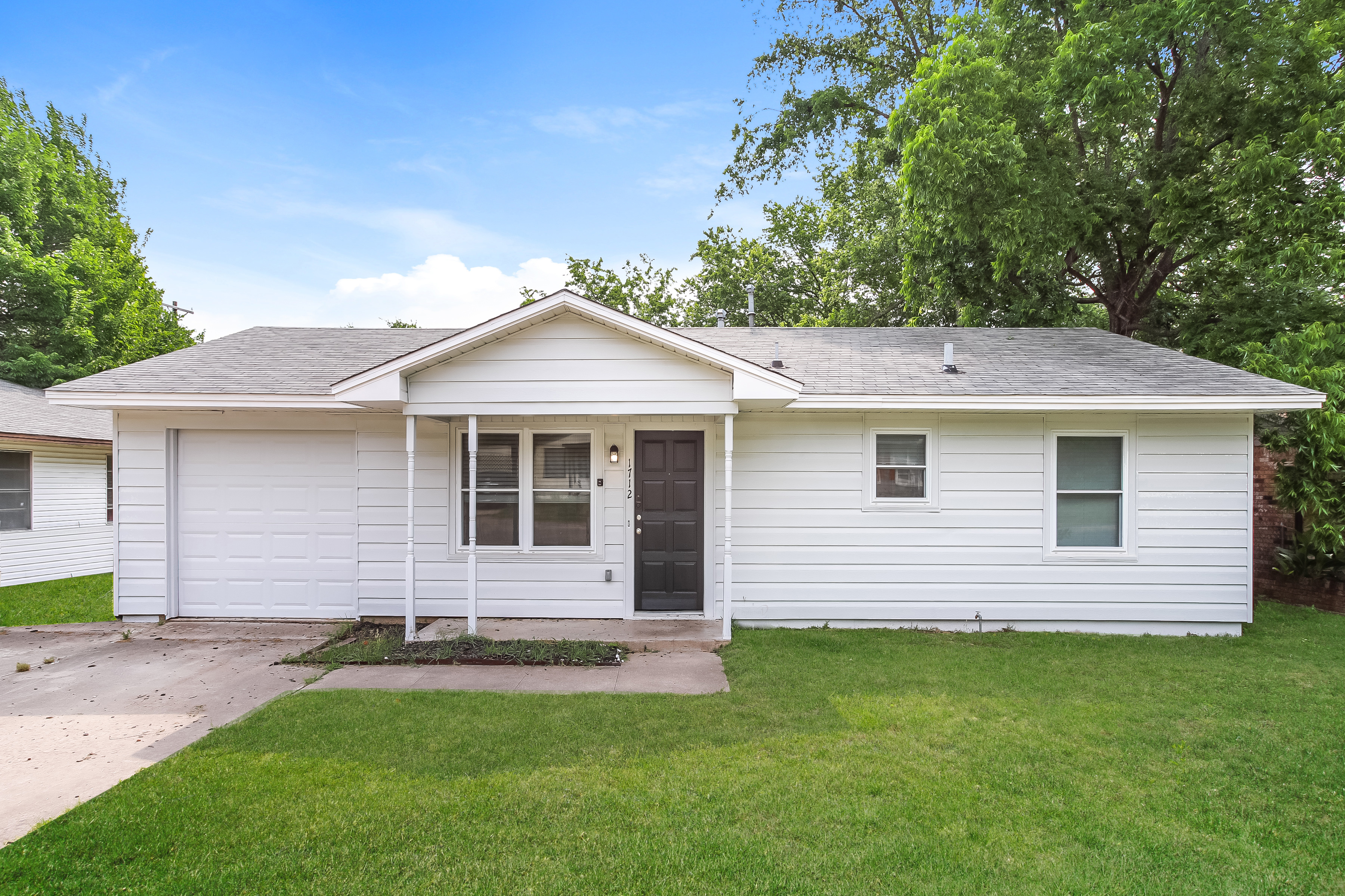 1712 BOYD ST DENTON, TX 76209